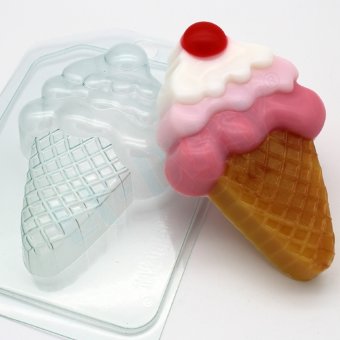 Мороженое Рожок с ягодкой пластиковая форма для мыла